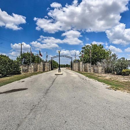 Villa Luxury San Antonio Retreat 110-Acre Private Ranch Exterior foto